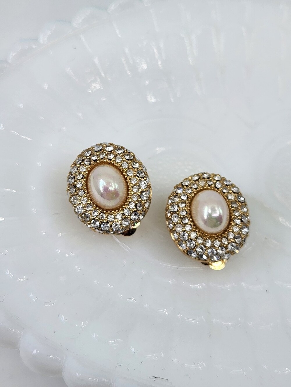Christian Dior Vintage Clip-on Earrings - Picture 5 of 7